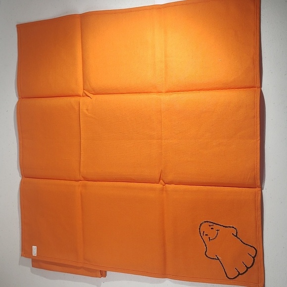 2 Longaberger Orange Ghost Fabric Napkins New In Package - Picture 5 of 6